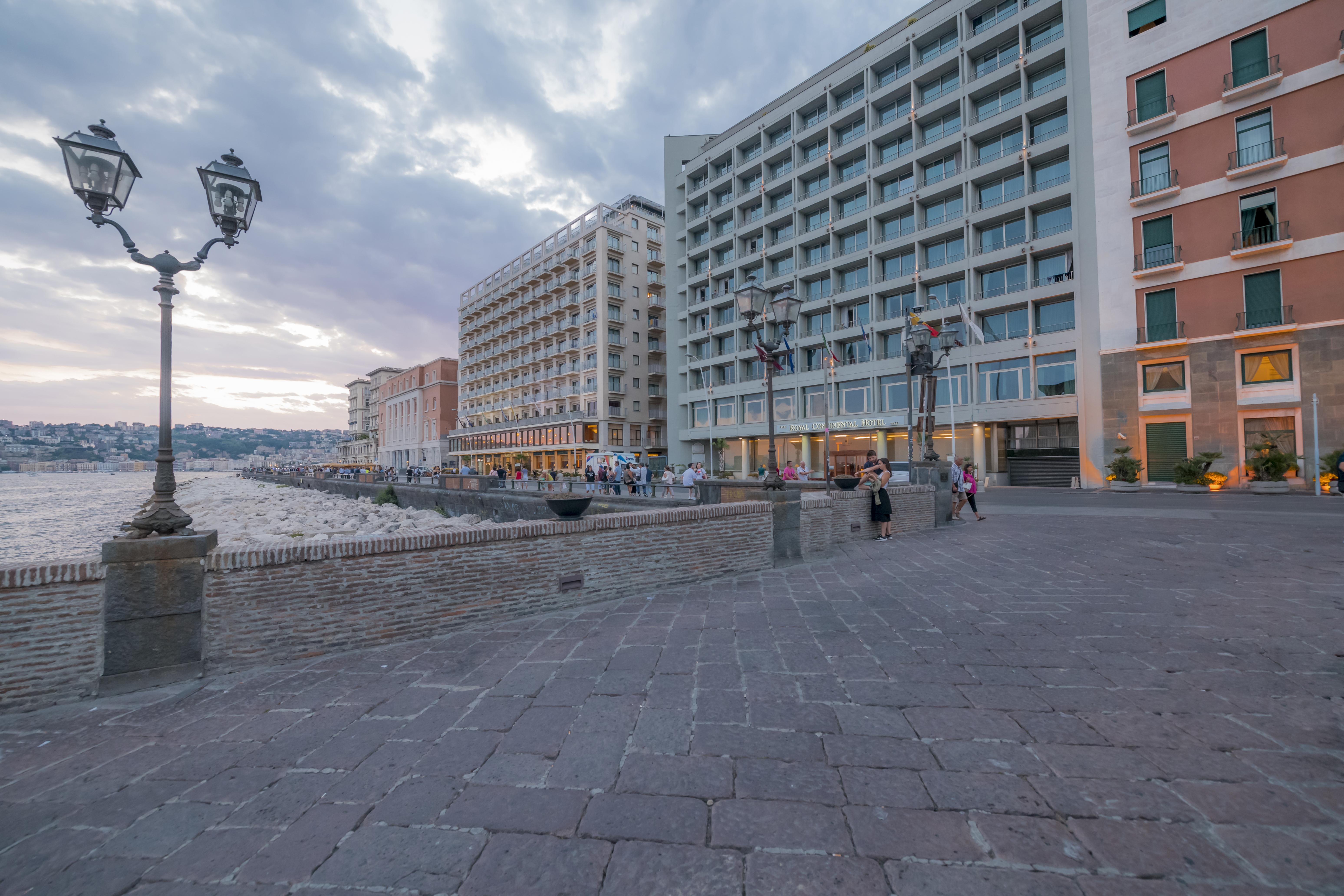 Hotel Royal Continental Neapel Exterior foto